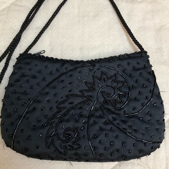 Vintage Beaded Evening Handbag with Zipper Closure - Picture 3 of 4